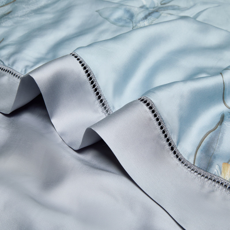 Rhine Royal Summer Silk Quilt Lightweight Breathable Mulberry Silk Blanket for Hot Weather