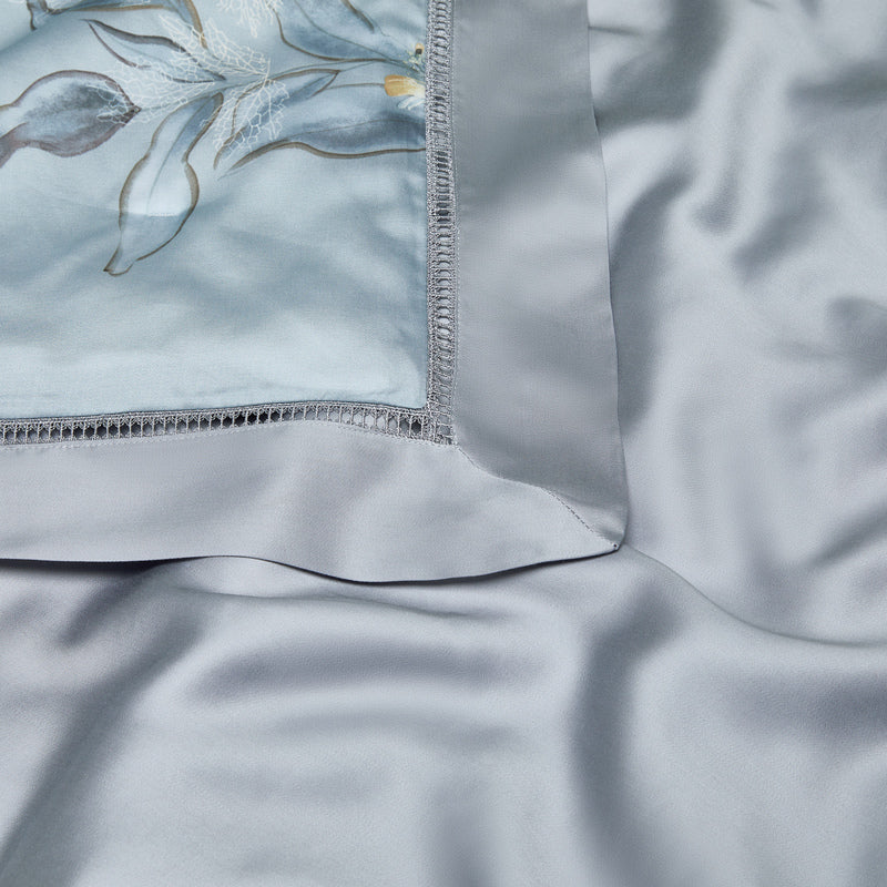Rhine Royal Summer Silk Quilt Lightweight Breathable Mulberry Silk Blanket for Hot Weather