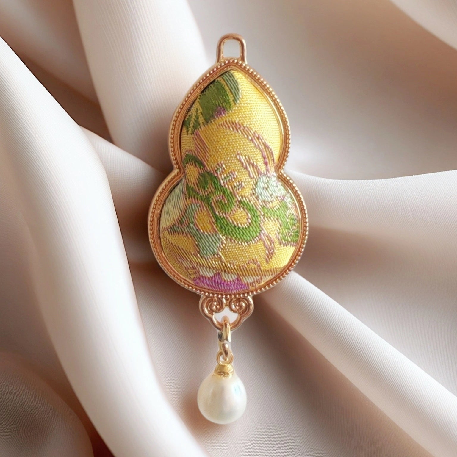 Traditional Chinese Song Brocade Brooch Handwoven Fabric Cultural Heritage Gift