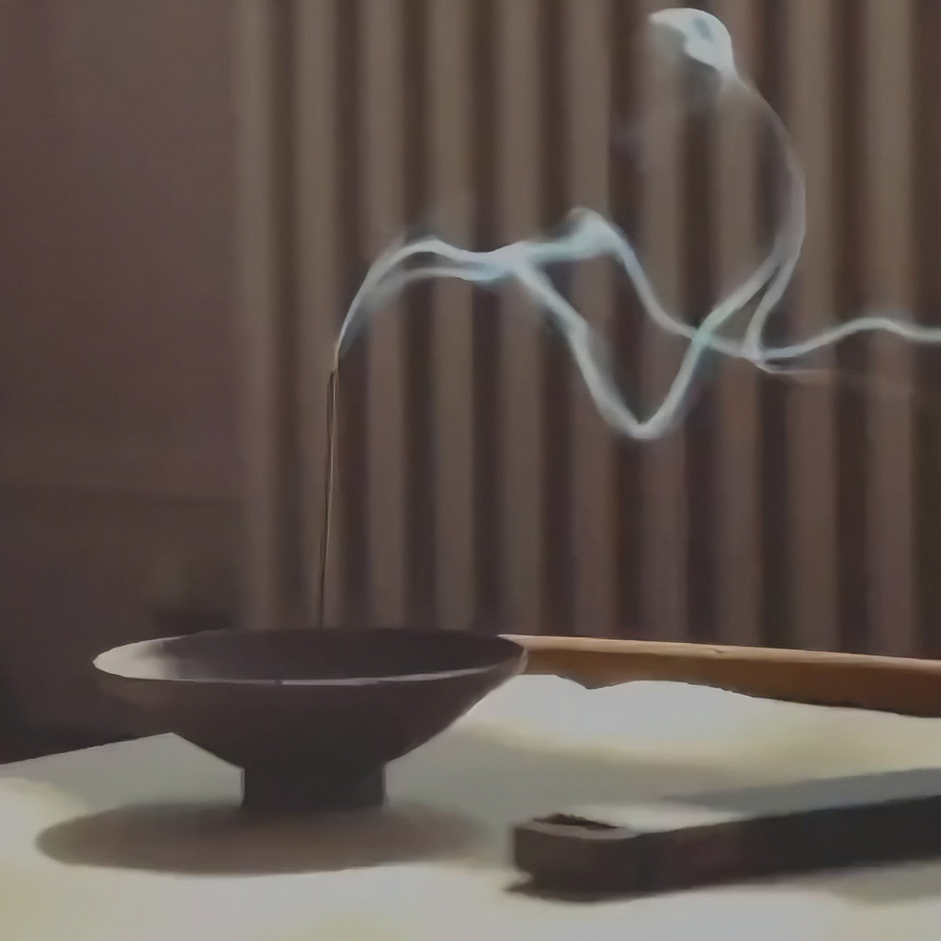 Load video: Oriental Incense Sticks Traditional Chinese Fragrance for Meditation Calm (Black orchid）